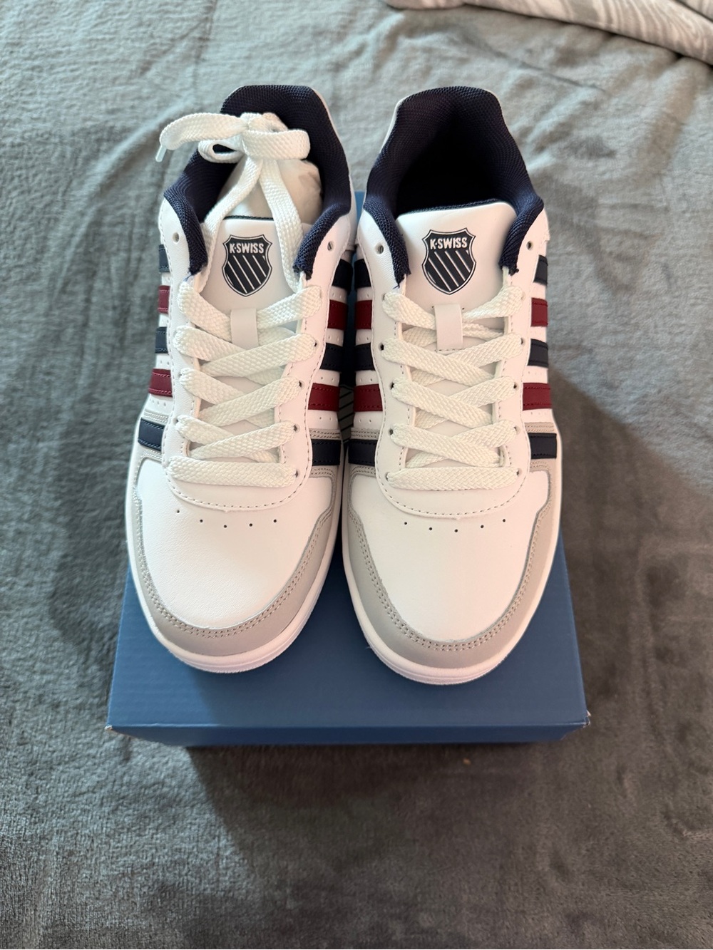 7.5M/ 9W K-Swiss Court Palisades White Sneakers with Red & Navy Stripes - Picture 4 of 6